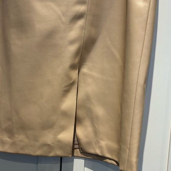 Melanie Lyne Nude Faux Leather Pencil Skirt Lined Size 12 - Picture 3 of 14